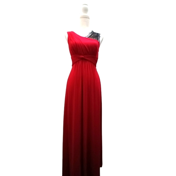 BCBGMaxAzria Dresses & Skirts - BCBG Maxazria Quenby Red Maxi gown with rouching and black lace. XS